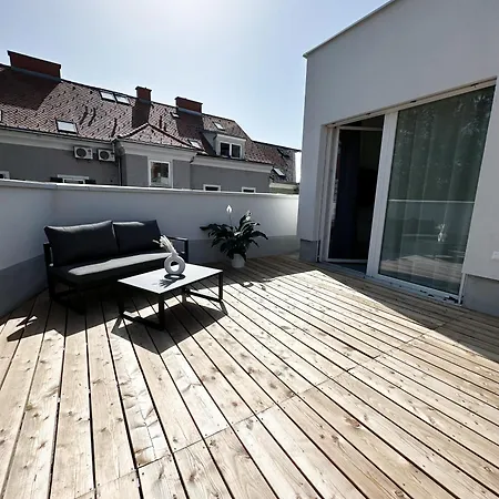 Lägenhetshotell Grazora Living 3*