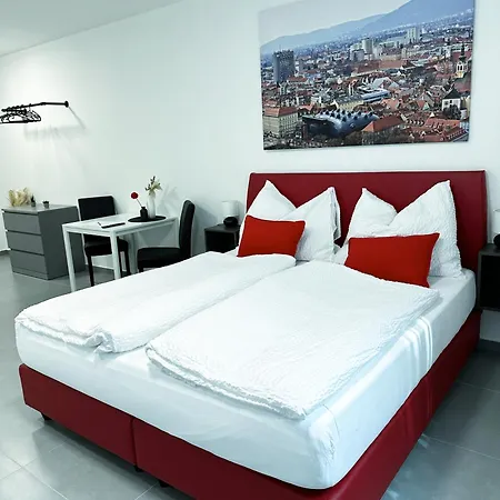 Grazora Living Lägenhetshotell 3*