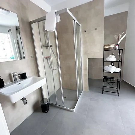 Grazora Living Lägenhetshotell 3*