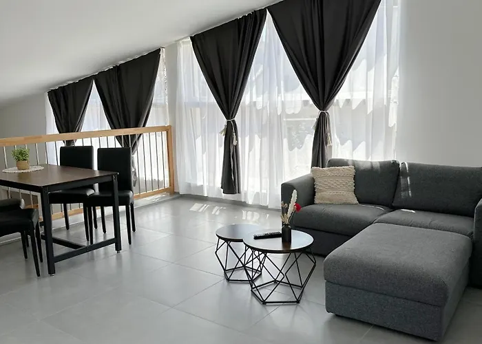 Grazora Living Apartmanhotel 3*